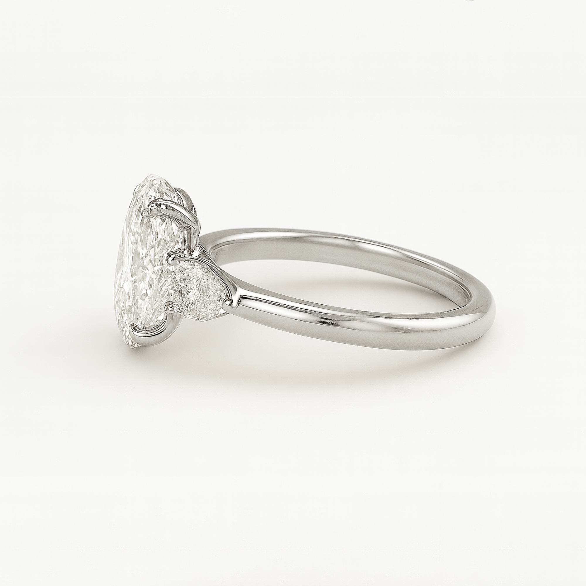 ELARA | Anillo trilogía oval