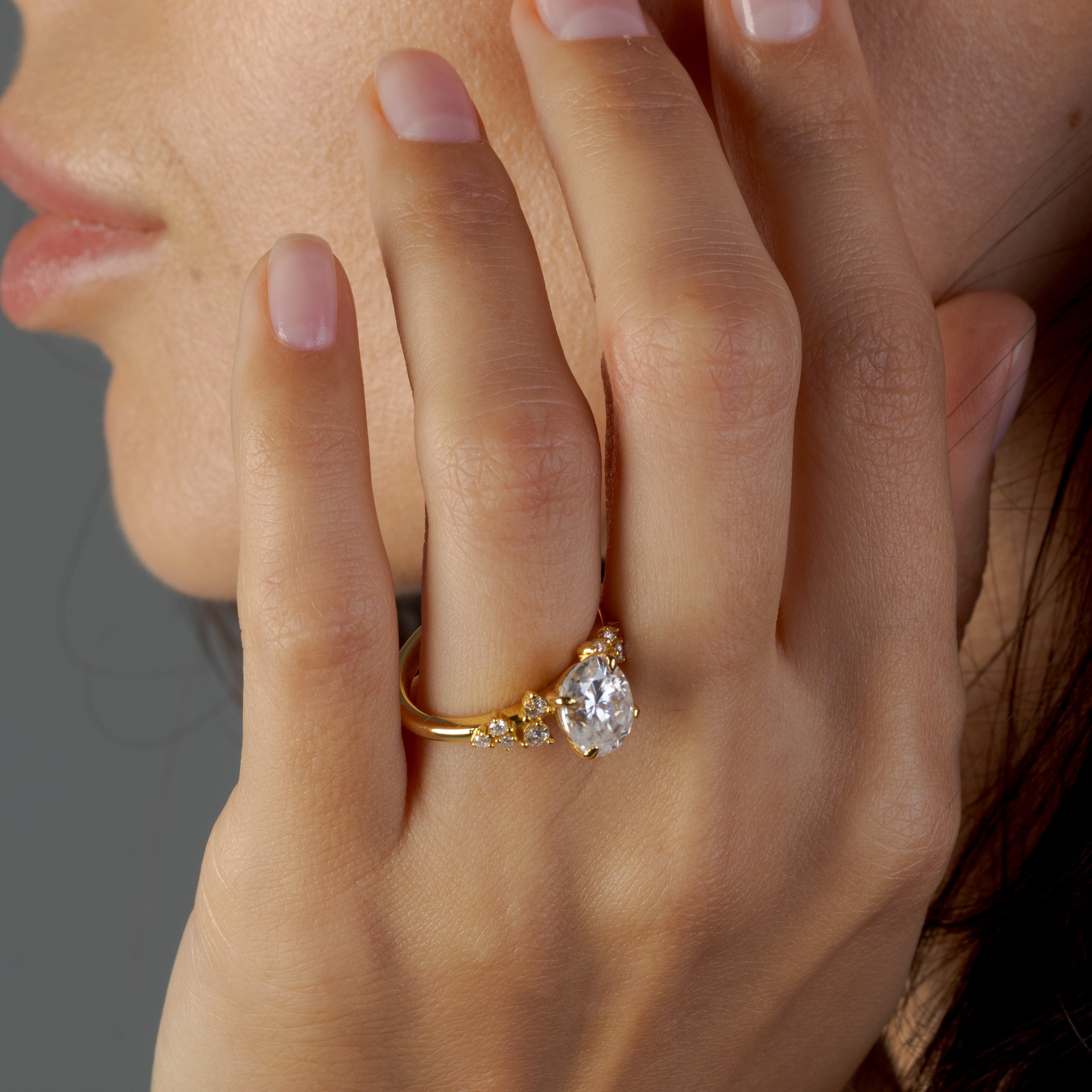 JASMINE | Anillo clúster brillante